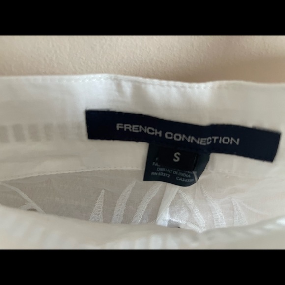 French Connection - white shorts bathing suit coverup. - size S - 100% cotton - Picture 4 of 4